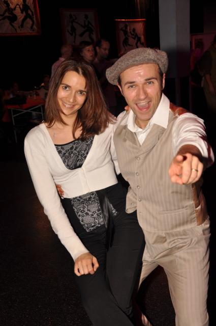 min 2010 11 13 fous swing 103